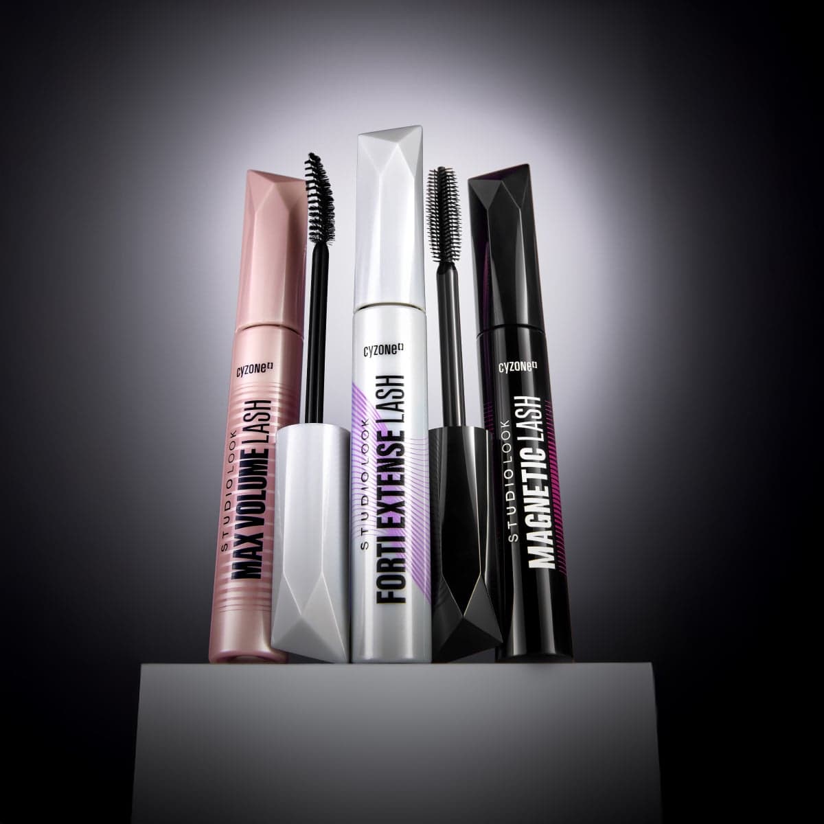 Máscara de Pestañas Max Volume Lash Studio Look thumbnail 6